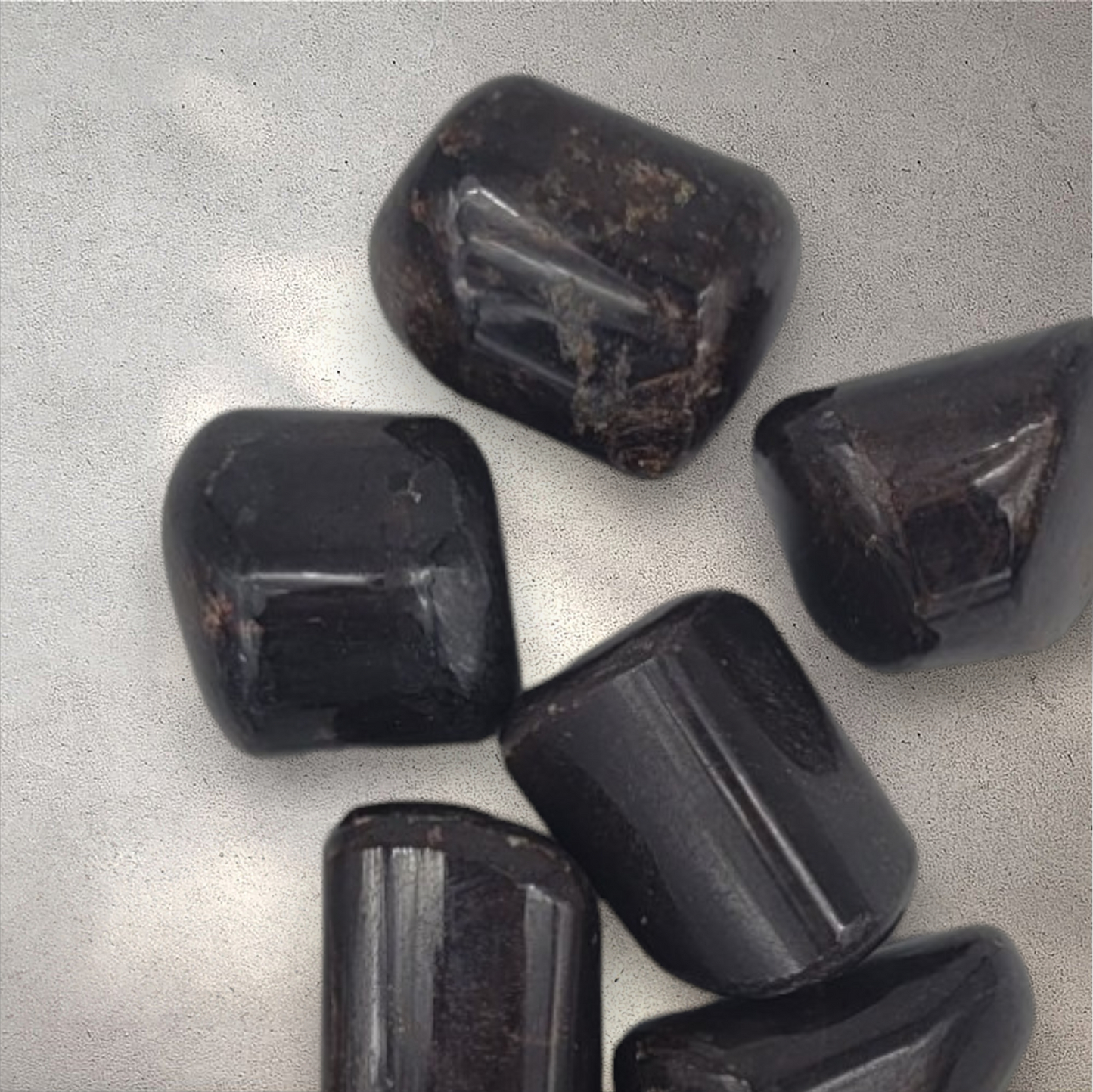 Garnet Tumbled Stone