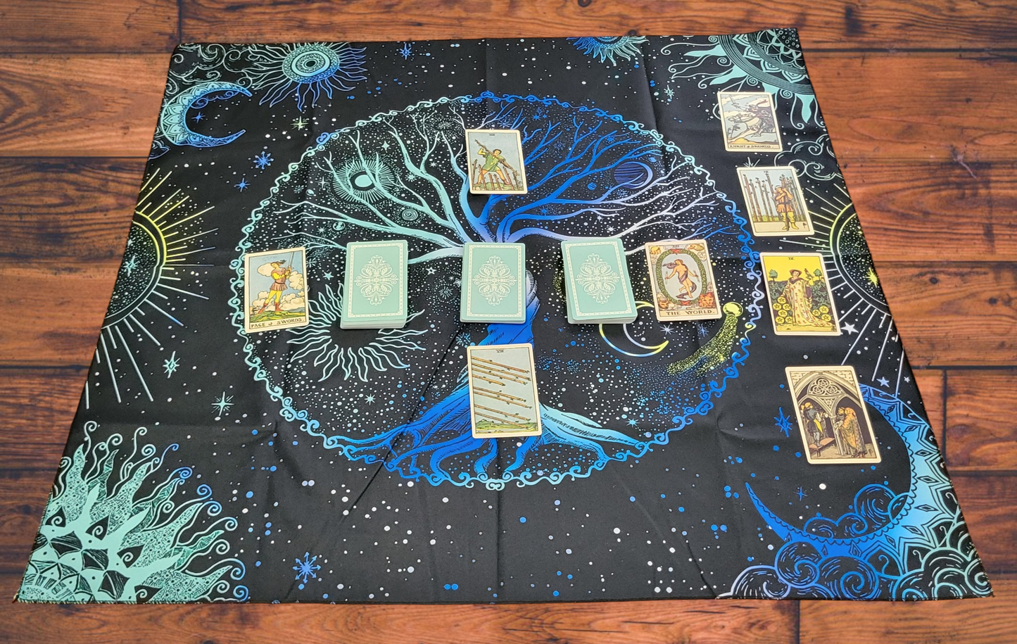 Life Tree Element Tarot Altar Tablecloth (Blue)